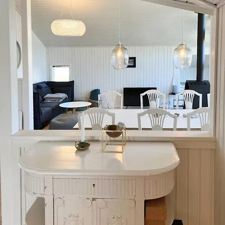 Peace And Sea Views At Lykkero On Funen بيت للعطل *