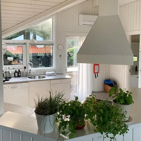 Peace And Sea Views At Lykkero On Funen Martofte