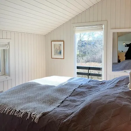 Peace And Sea Views At Lykkero On Funen *