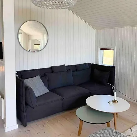 Peace And Sea Views At Lykkero On Funen *