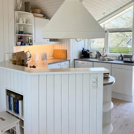 Peace And Sea Views At Lykkero On Funen بيت للعطل *